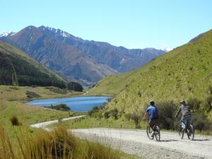 The lakefront hotel is perfectly located to access all the local biking trails.